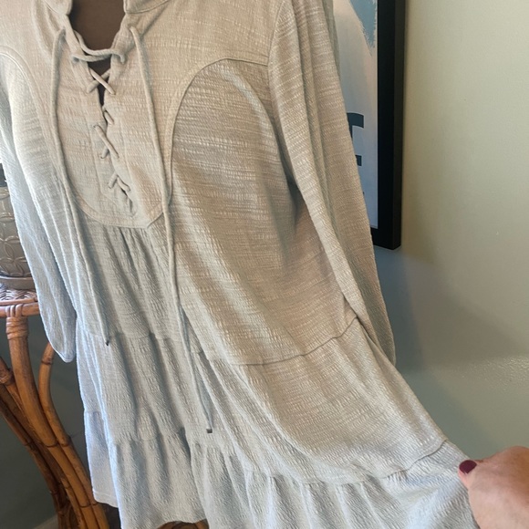 Easel tiered bohemian yoked tunic top. Light blue - Picture 3 of 6